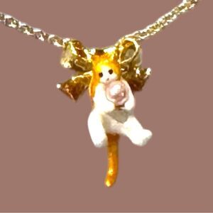 ORANGE TABBY KITTEN AND CULTURED PEARL WITH GOLDEN BOW NECKLACE